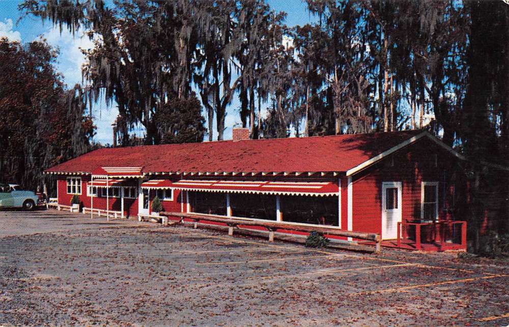 Lake City Florida Red Barn Restaurant Street View Vintage Postcard